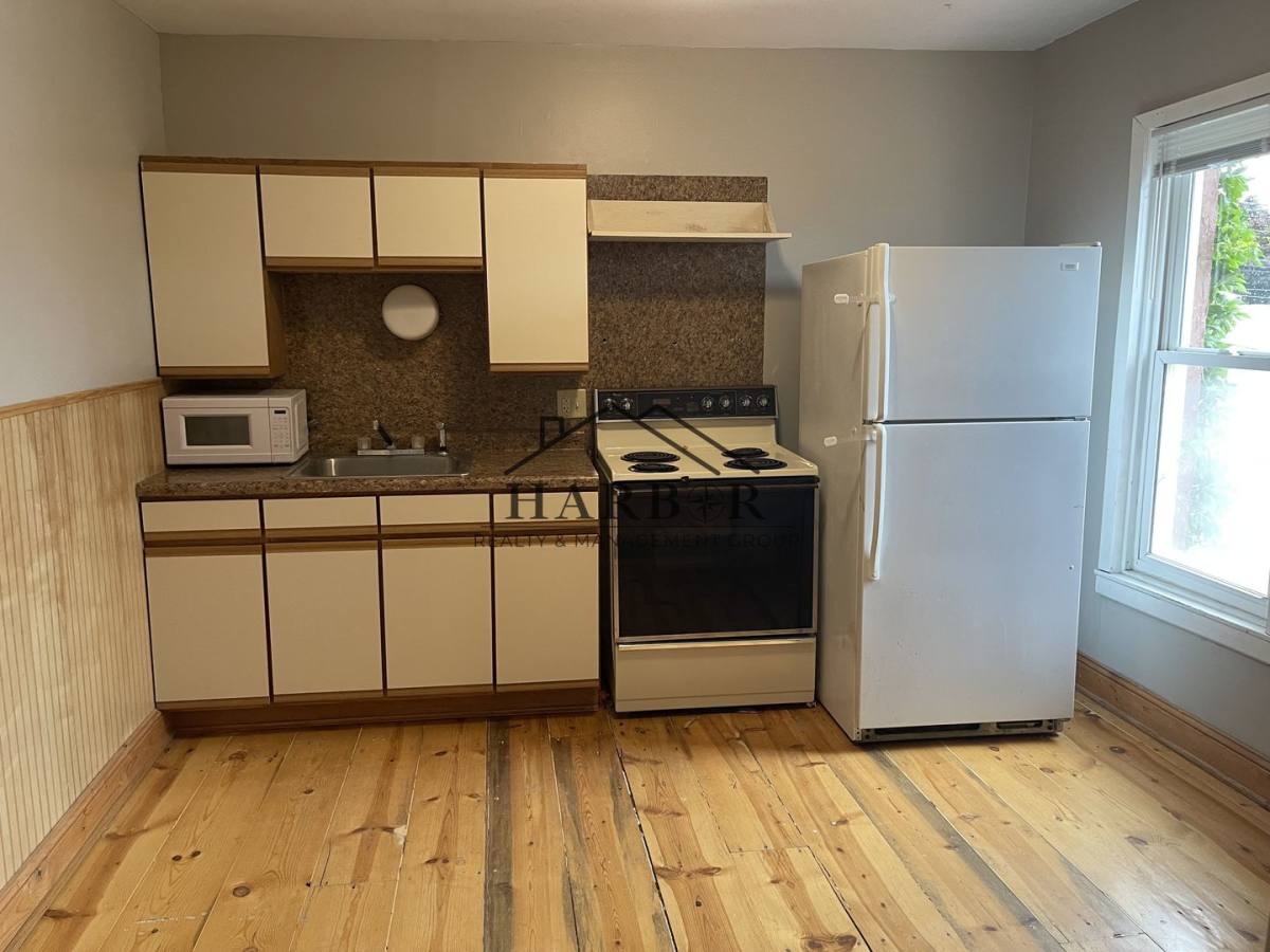 Apartment for rent at 24 W Main St #5, Hayfield, MN 55940