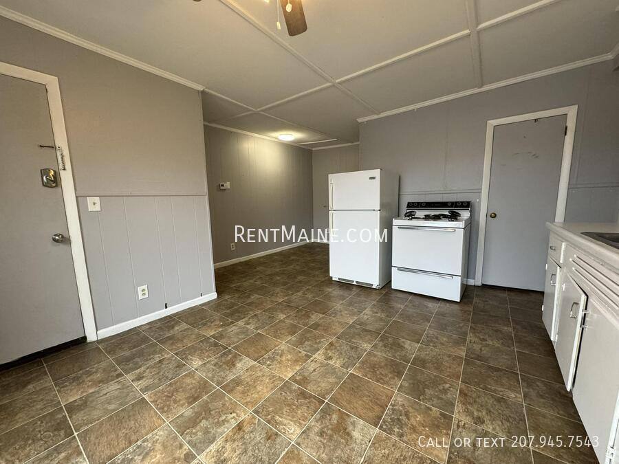 Apartment for rent at 13 Kidder St #3, Waterville, ME 04901