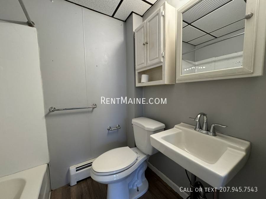 Apartment for rent at 13 Kidder St #3, Waterville, ME 04901