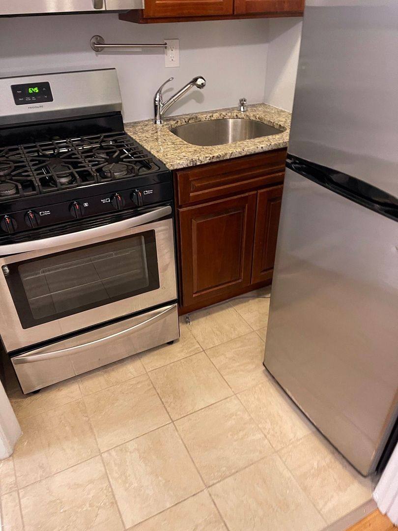Apartment for rent at 42 Vroom St, Jersey City, NJ 07306