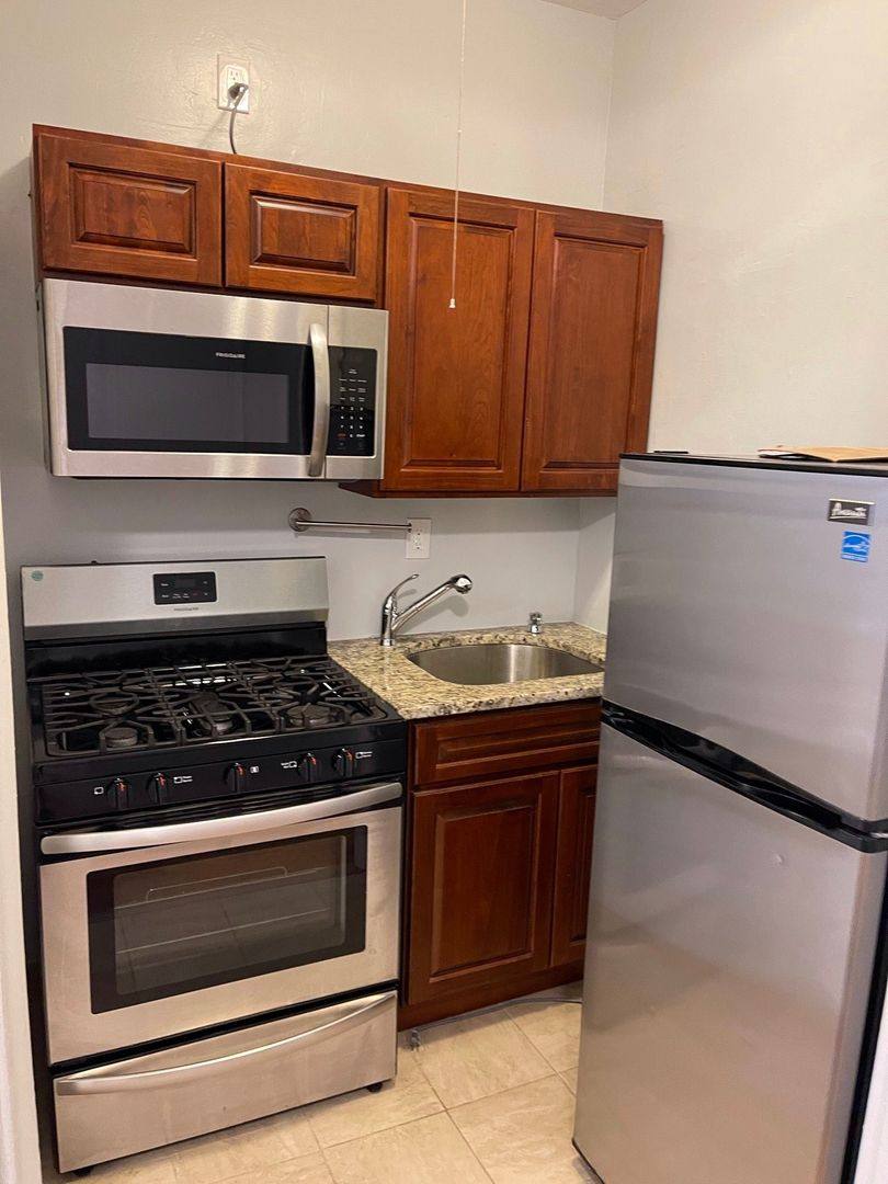 Apartment for rent at 42 Vroom St, Jersey City, NJ 07306