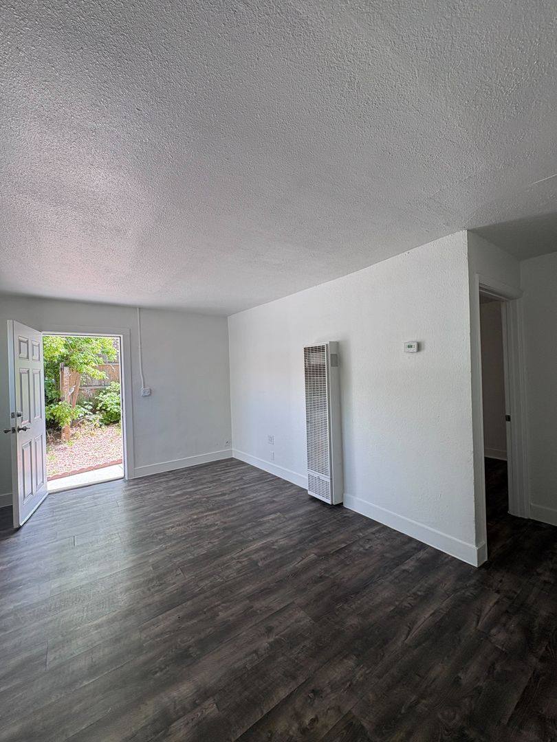 Apartment for rent at 1415 Clinton St, Aurora, CO 80010
