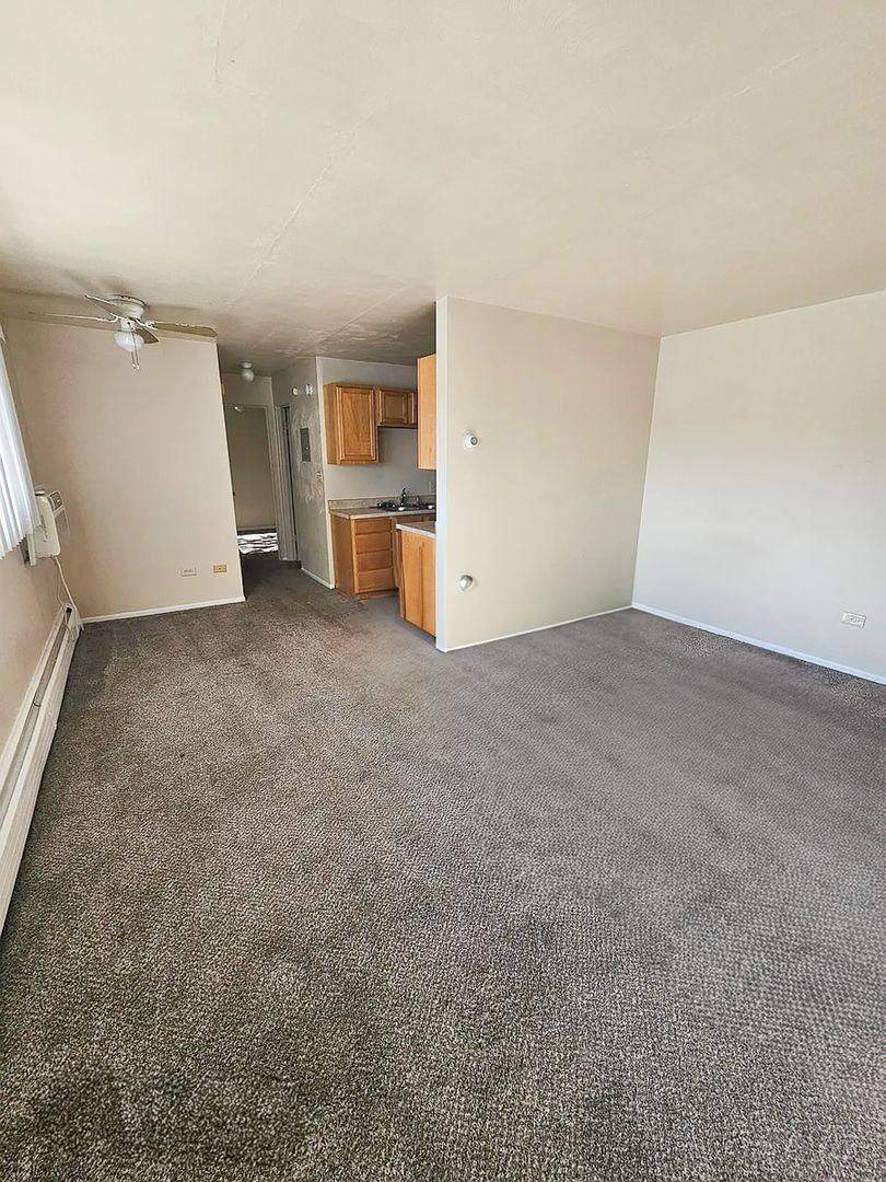 Apartment for rent at 1415 Clinton St, Aurora, CO 80010