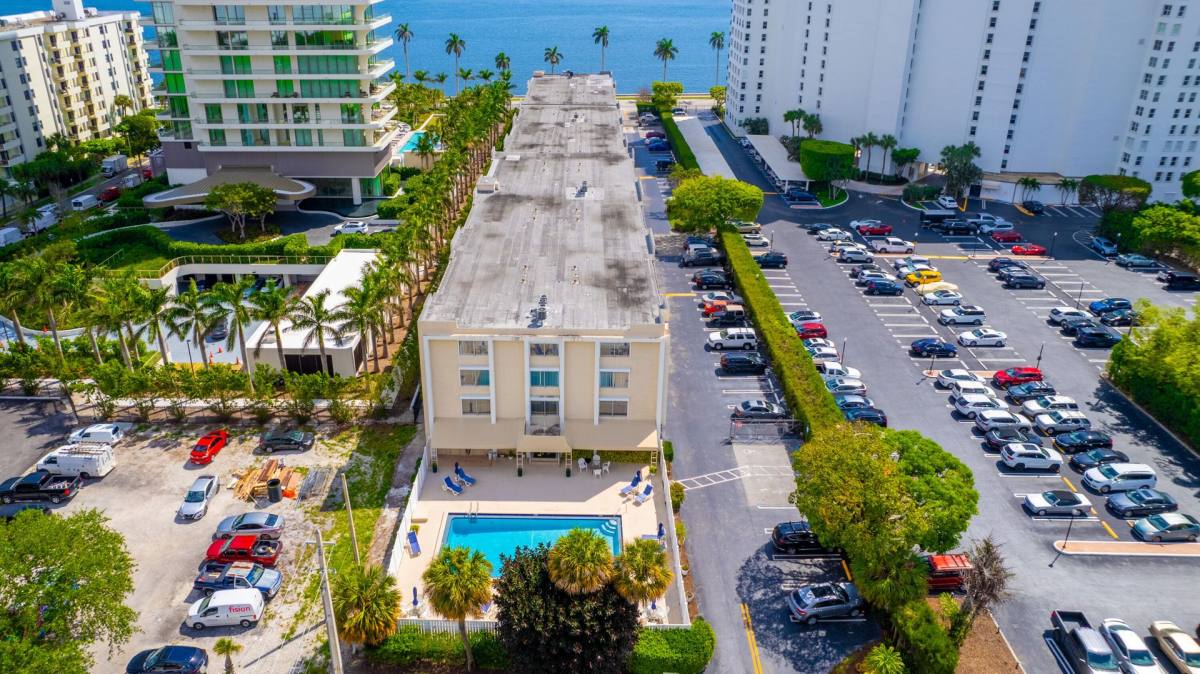 House for rent at 1601 S Flagler Dr, West Palm Beach, FL 33401