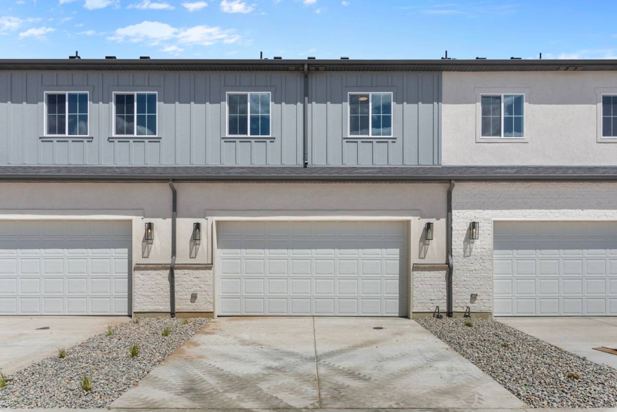 Townhouse for rent at 1623 E 6820 N, Eagle Mountain, UT 84005
