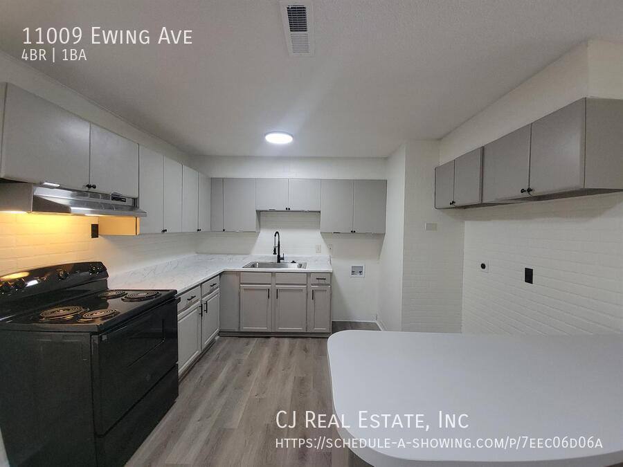 House for rent at 11009 Ewing Ave, Kansas City, MO 64134