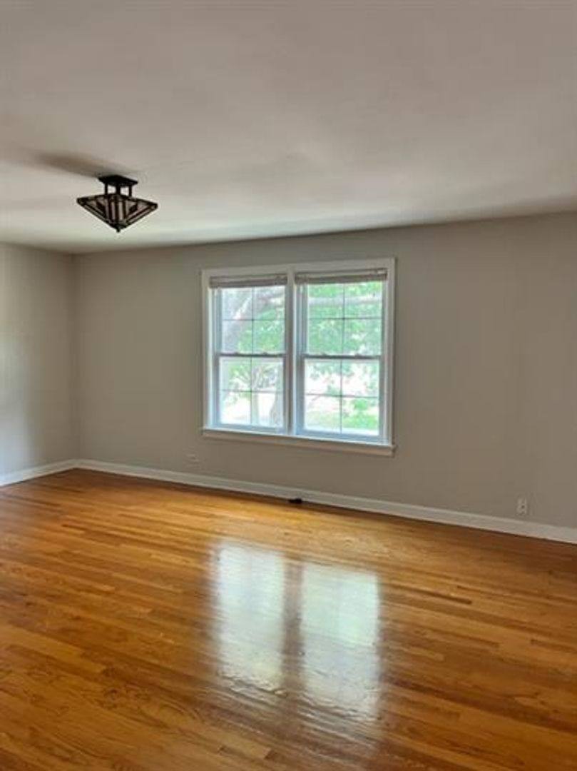 Townhouse for rent at 244 Elgin Ave #1, Forest Park, IL 60130