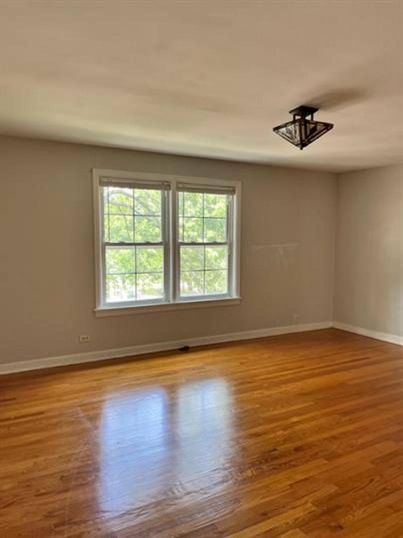 Townhouse for rent at 244 Elgin Ave #1, Forest Park, IL 60130