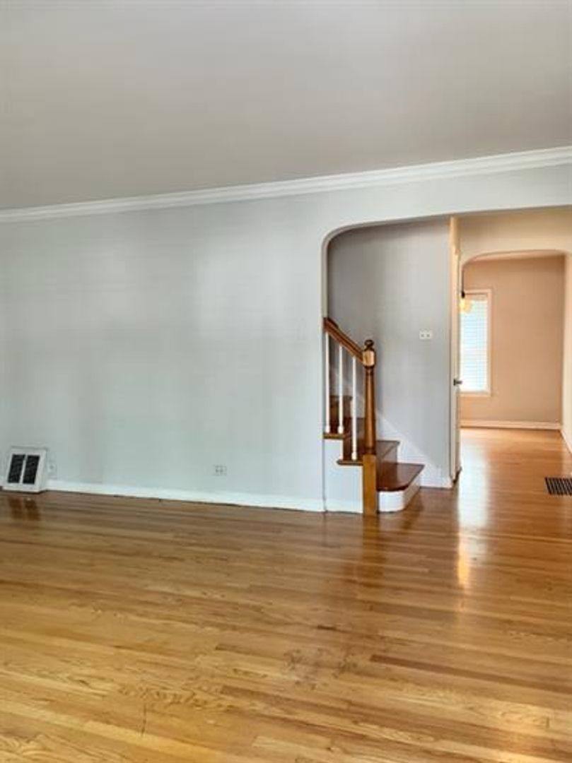 Townhouse for rent at 244 Elgin Ave #1, Forest Park, IL 60130