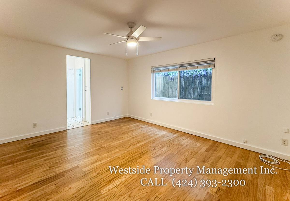 Apartment for rent at 416 Rose Ave #4, Venice, CA 90291