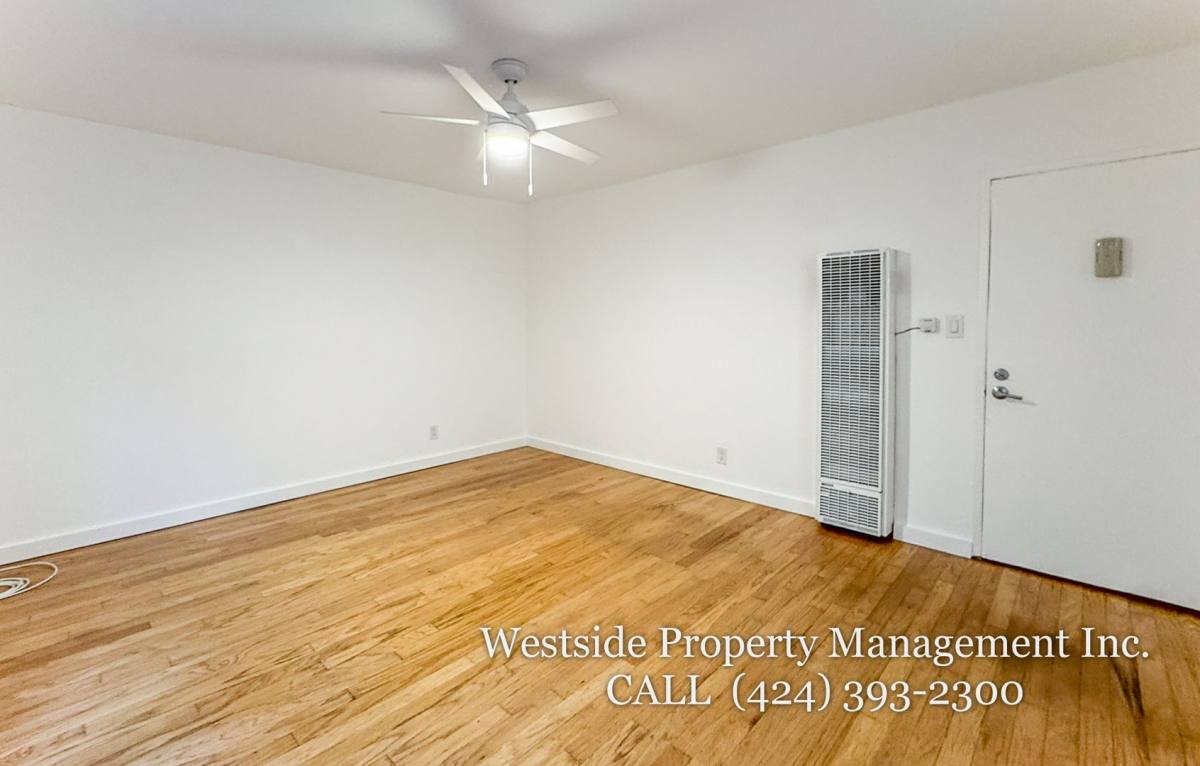 Apartment for rent at 416 Rose Ave #4, Venice, CA 90291