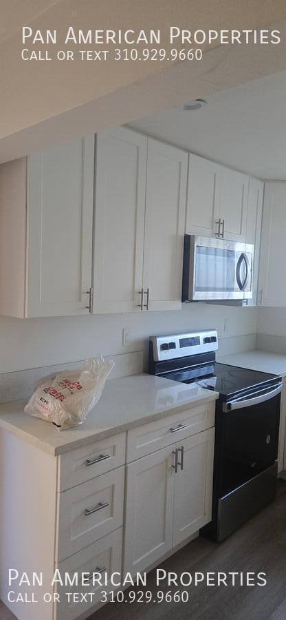 Apartment for rent at 221 E Artesia Blvd #5, Long Beach, CA 90805
