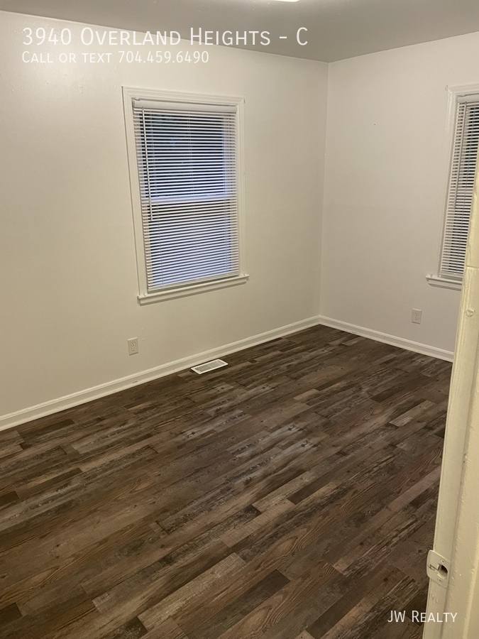 Apartment for rent at 3940 Overland Heights #C, Greensboro, NC 27407