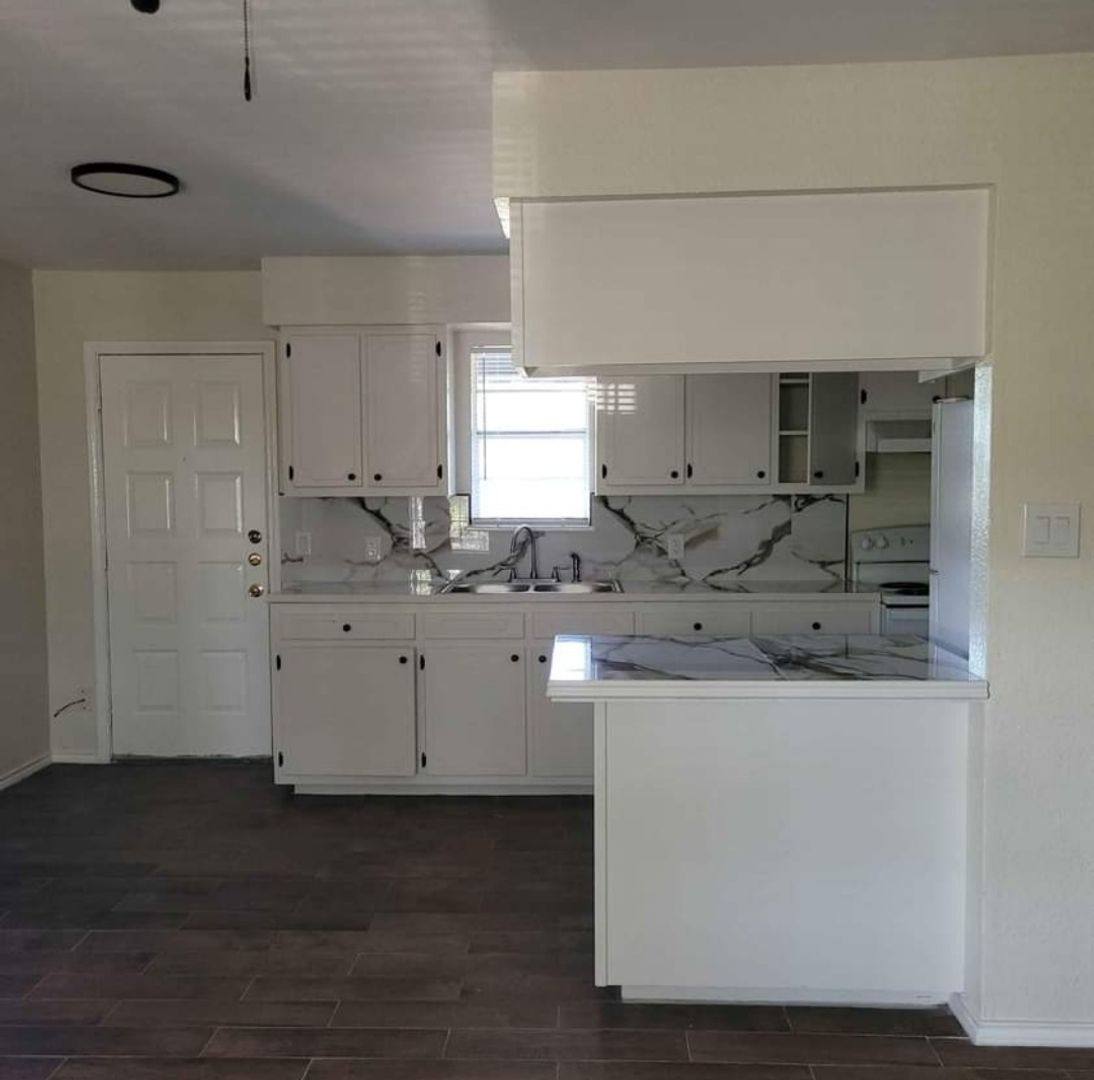 Apartment for rent at 1810 S Oregon St, Weslaco, TX 78596
