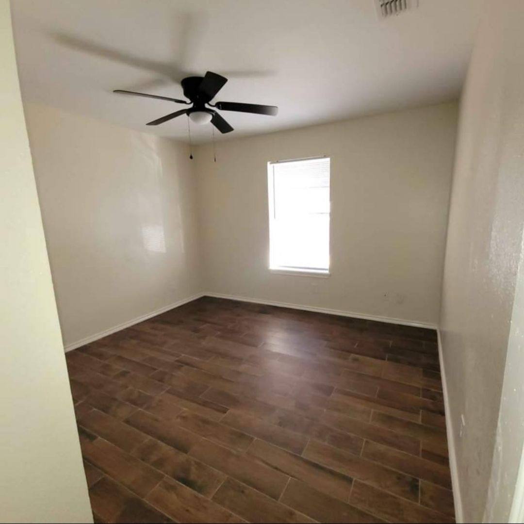 Apartment for rent at 1810 S Oregon St, Weslaco, TX 78596