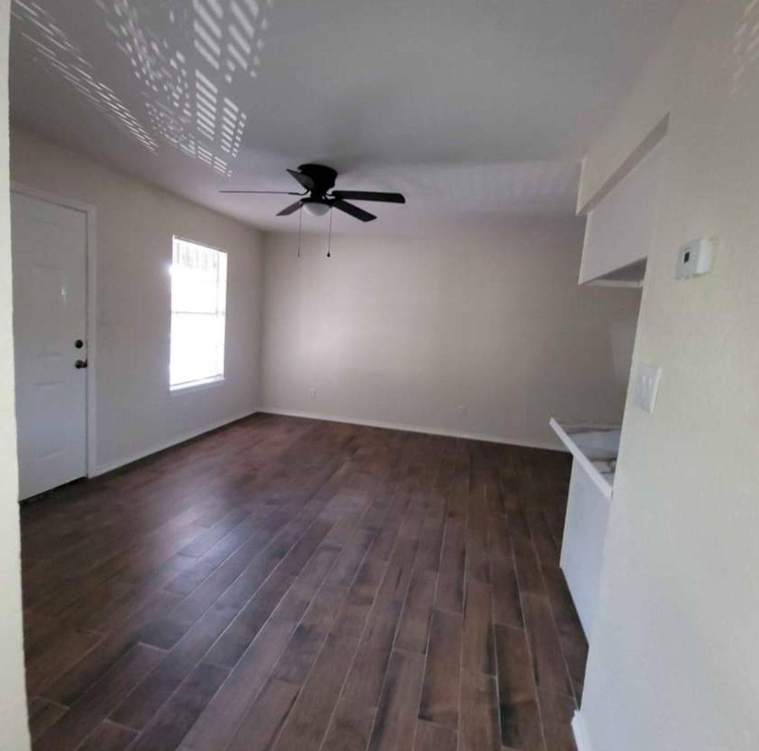 Apartment for rent at 1810 S Oregon St, Weslaco, TX 78596