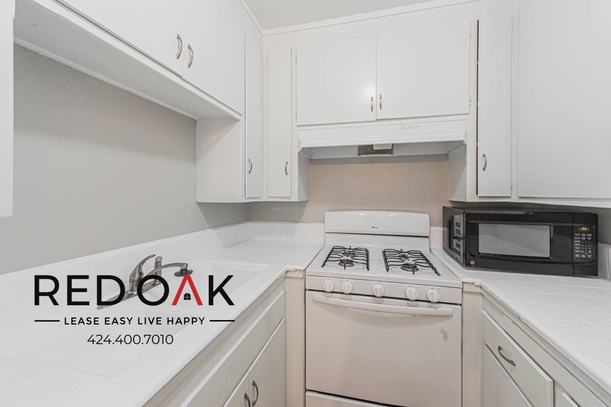 Condo for rent at 15405 Vanowen St #20, Van Nuys, CA 91406