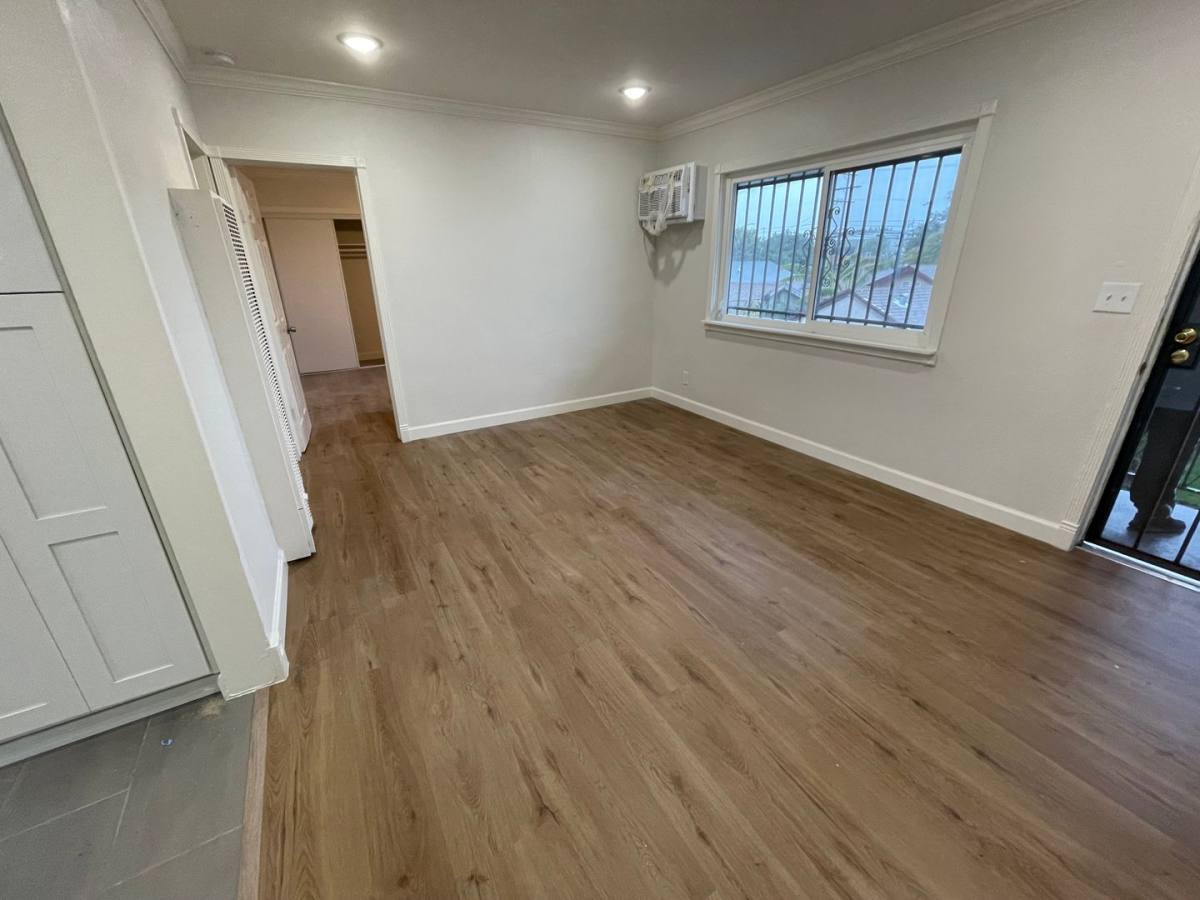 Apartment for rent at 3451 Florence Ave, Los Angeles, CA 90043