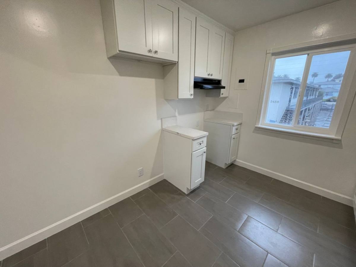 Apartment for rent at 3451 Florence Ave, Los Angeles, CA 90043