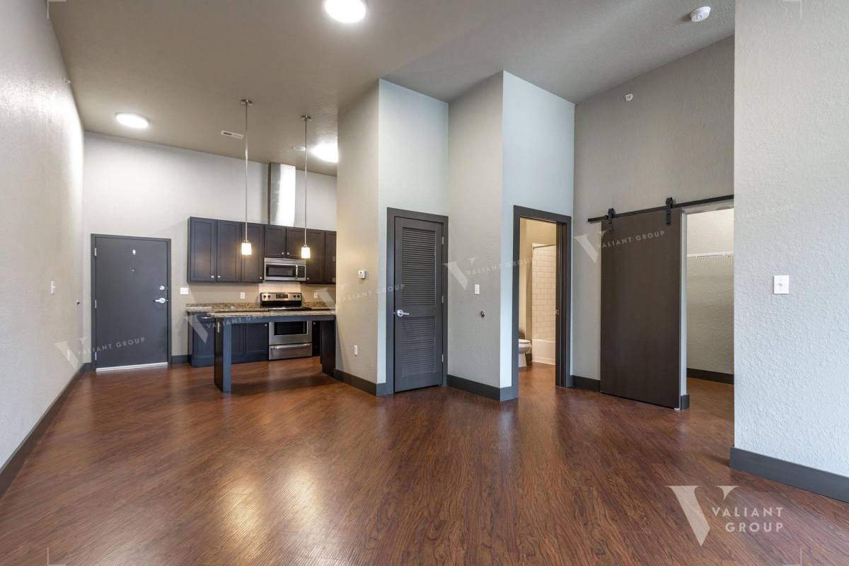 Apartment for rent at 535 W Walnut St, Springfield, MO 65806