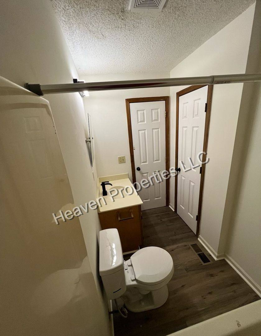 Townhouse for rent at 519 Leonford St, Lexington, NC 27292