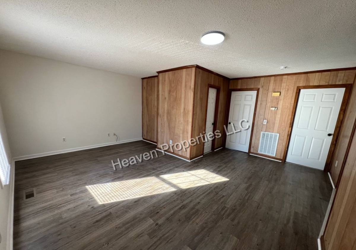 Townhouse for rent at 519 Leonford St, Lexington, NC 27292