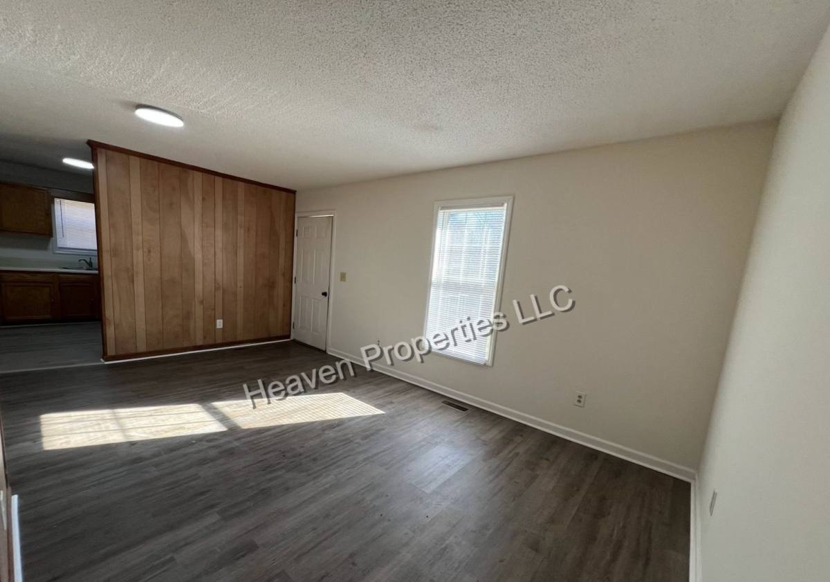 Townhouse for rent at 519 Leonford St, Lexington, NC 27292