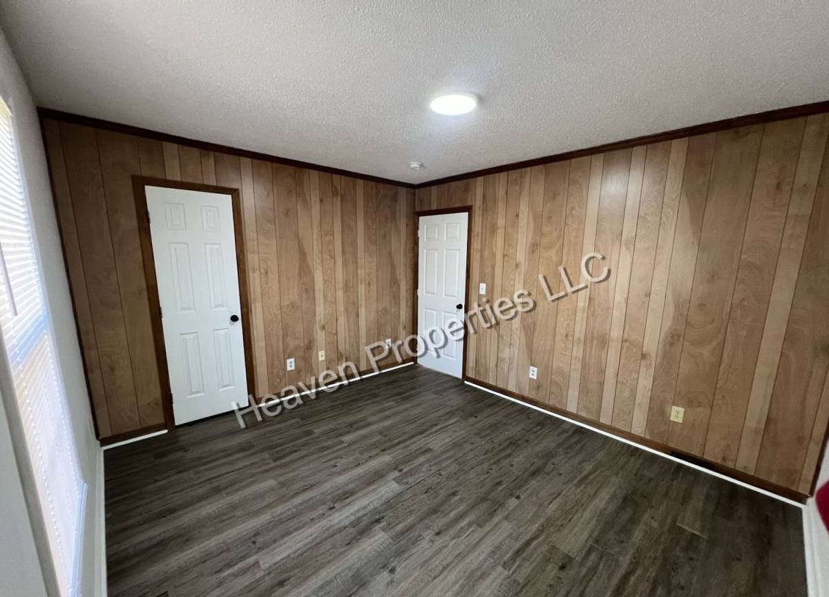 Townhouse for rent at 519 Leonford St, Lexington, NC 27292