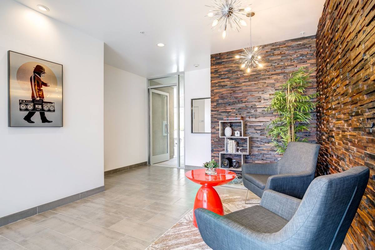 Apartment for rent at 5338 Cartwright Ave, North Hollywood, CA 91601