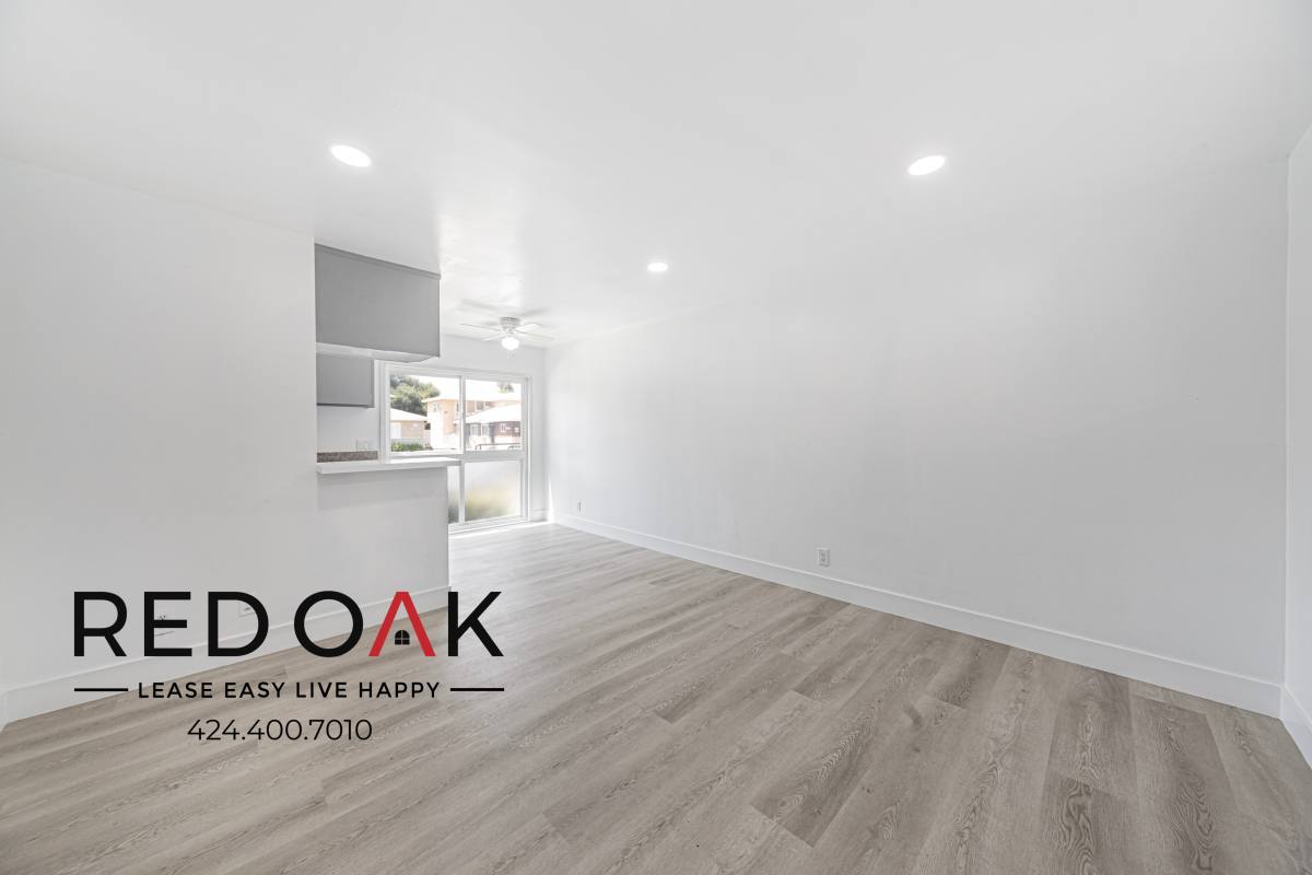 Apartment for rent at 7350 Hazeltine Ave #7, Van Nuys, CA 91405