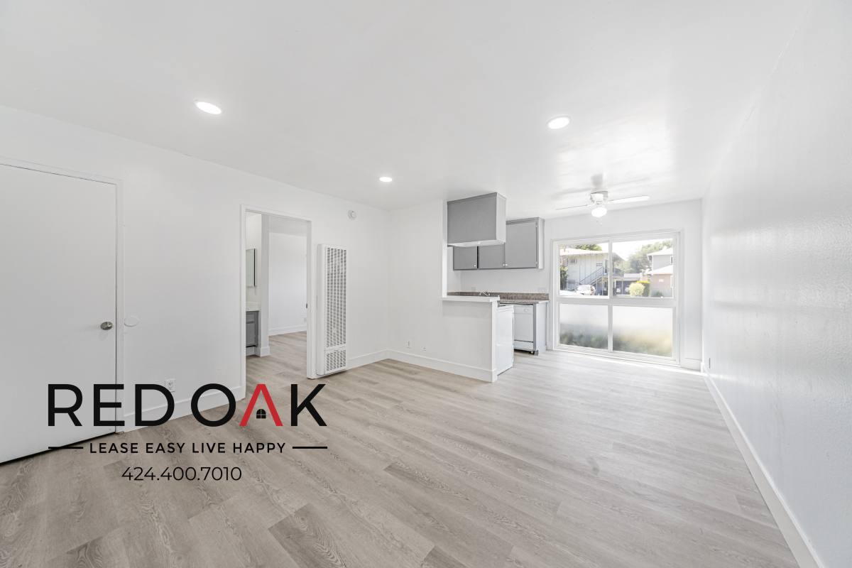 Apartment for rent at 7350 Hazeltine Ave #7, Van Nuys, CA 91405