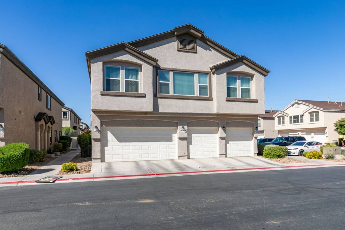 Townhouse for rent at 4663 Color Up Court, Las Vegas, NV 89122