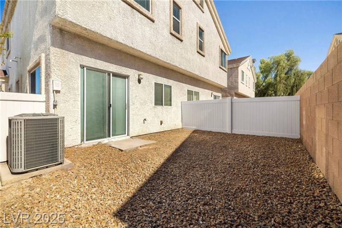 Townhouse for rent at 4663 Color Up Court, Las Vegas, NV 89122