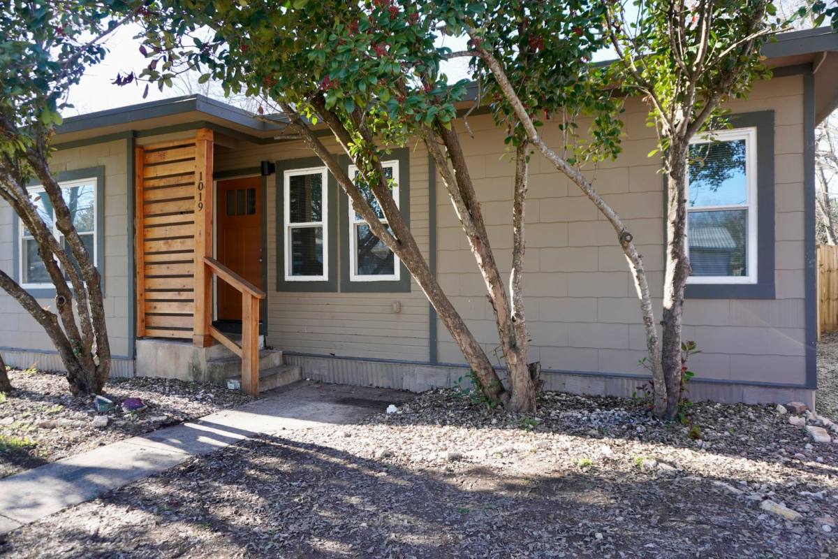 Townhouse for rent at 1017 & 1019 Haynes, San Marcos, TX 78666
