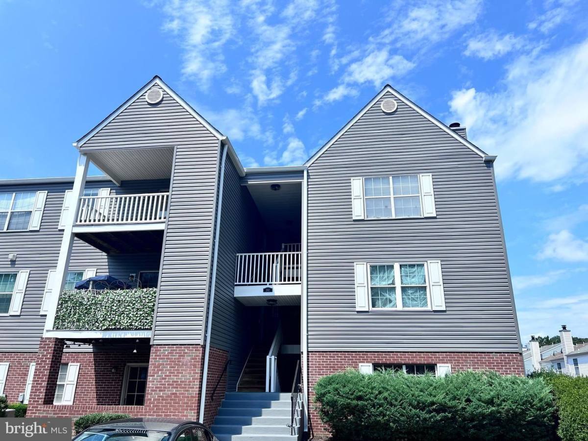 Apartment for rent at 202 Grosvenor Lane, Stafford, VA 22556