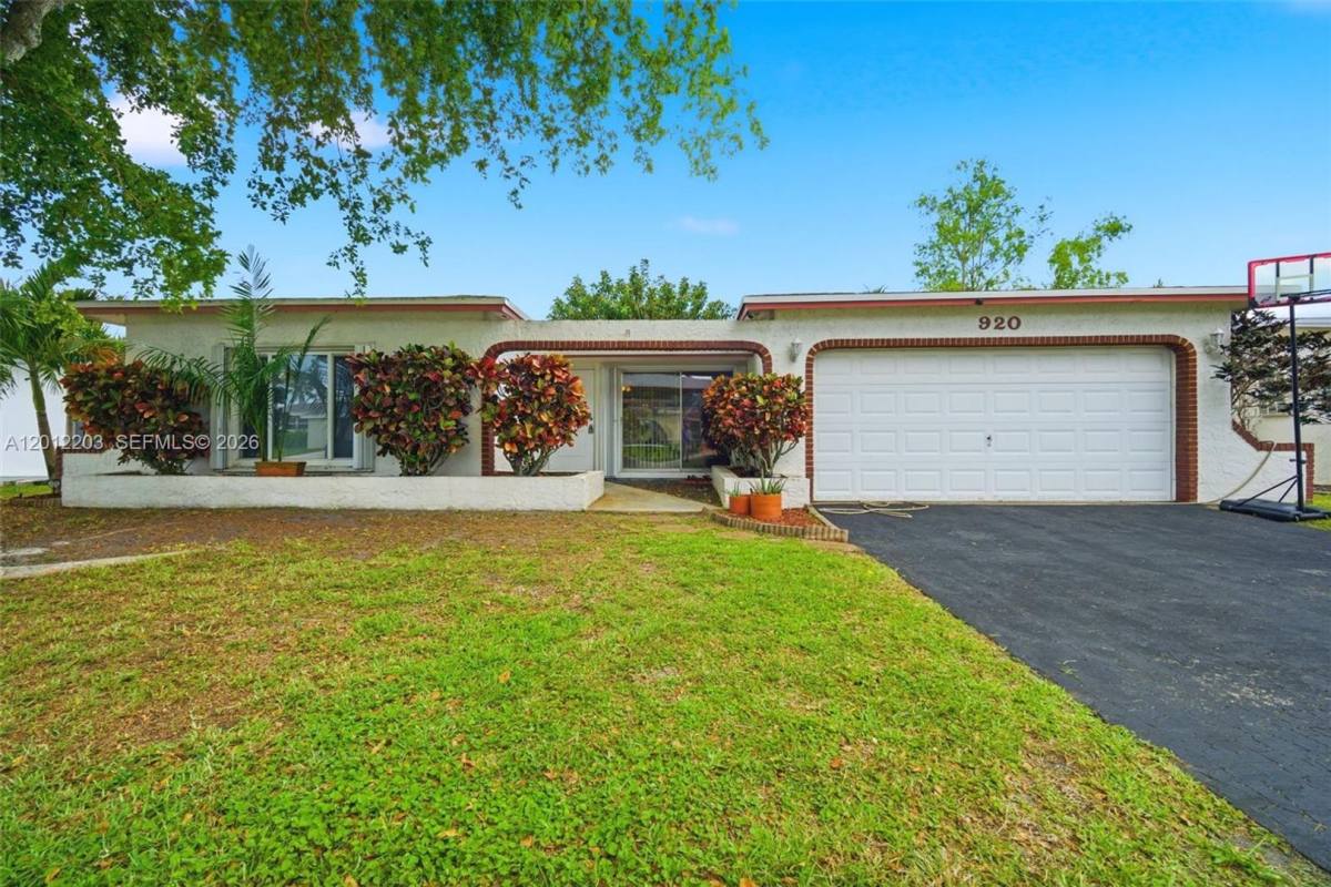 House for rent at 920 NW 92nd Ave, Hollywood, FL 33024