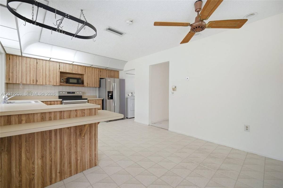 House for rent at 920 NW 92nd Ave, Hollywood, FL 33024