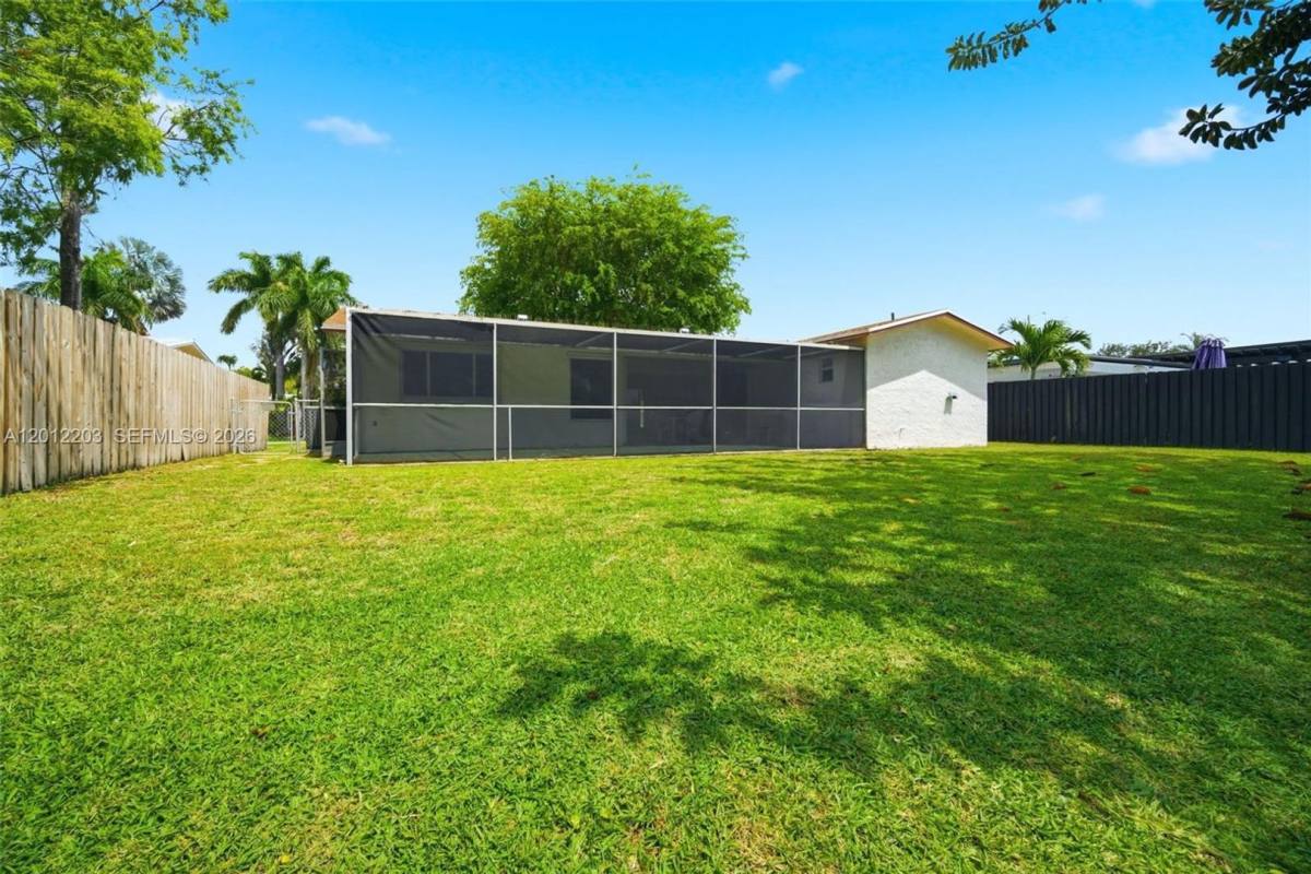House for rent at 920 NW 92nd Ave, Hollywood, FL 33024