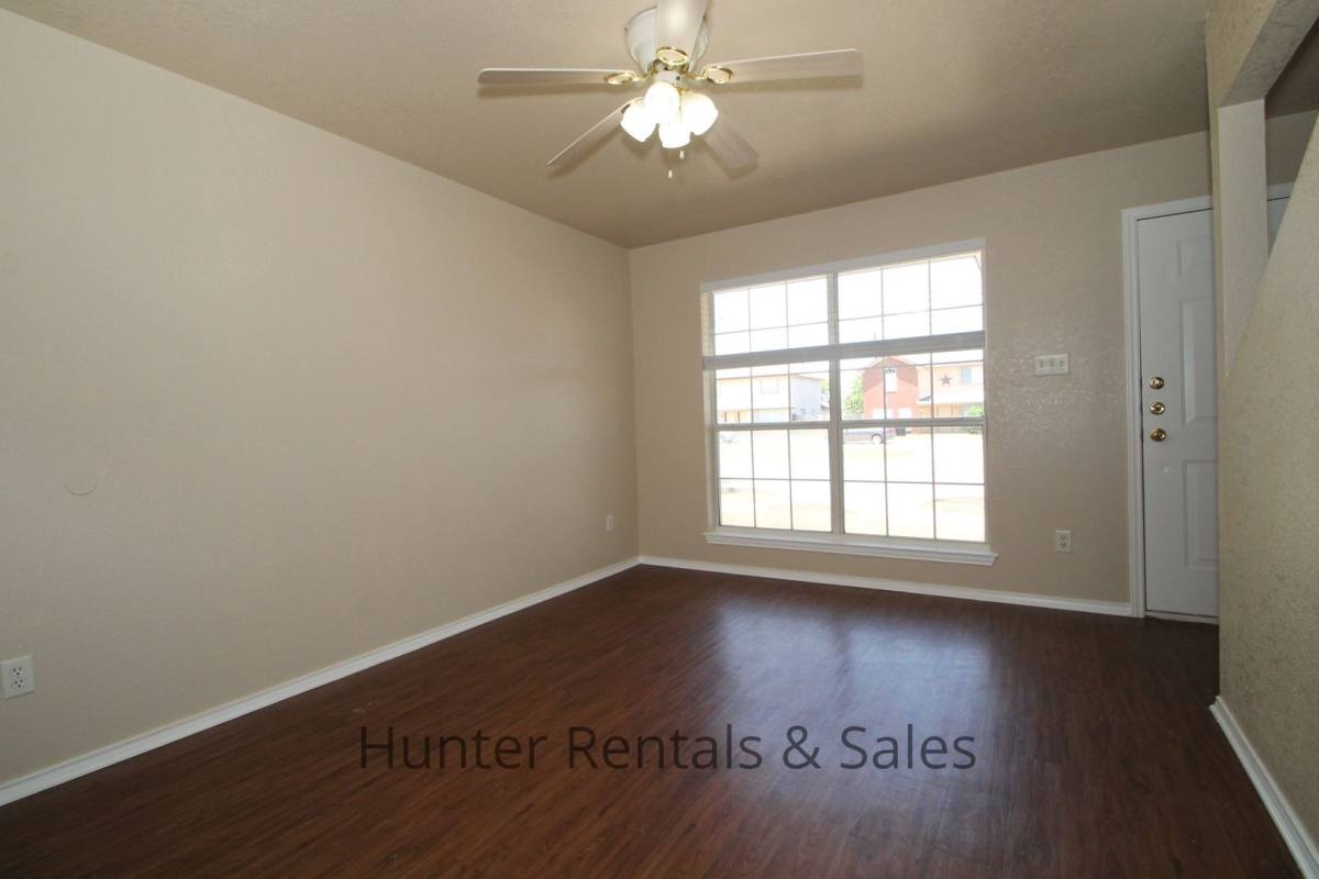 Townhouse for rent at 4206-B Deek Dr, Killeen, TX 76549