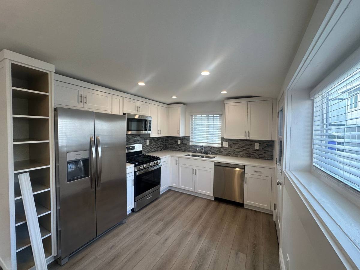 Apartment for rent at 3778 Shasta Ave, San Diego, CA 92109