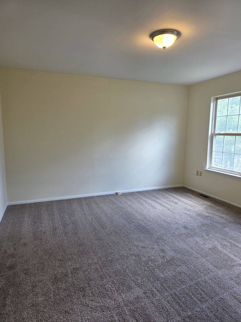 Townhouse for rent at 13 Farland Way, Newark, DE 19702