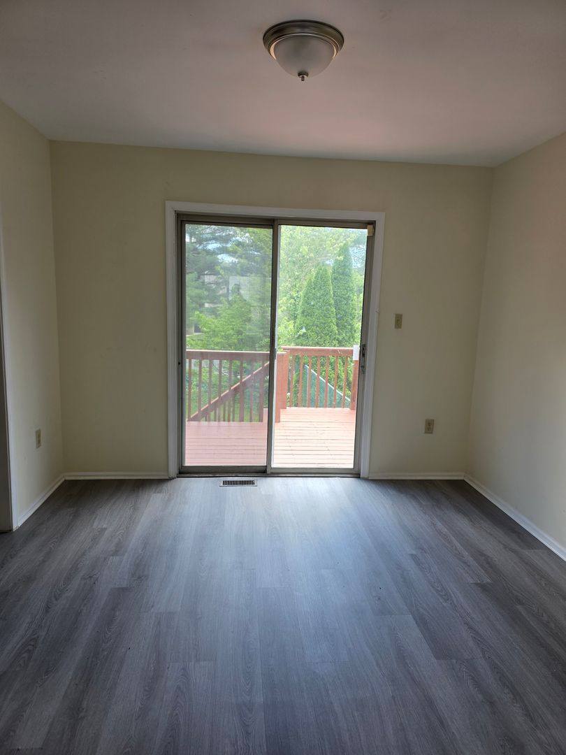 Townhouse for rent at 13 Farland Way, Newark, DE 19702