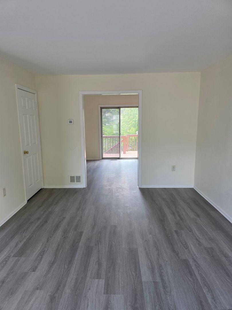 Townhouse for rent at 13 Farland Way, Newark, DE 19702