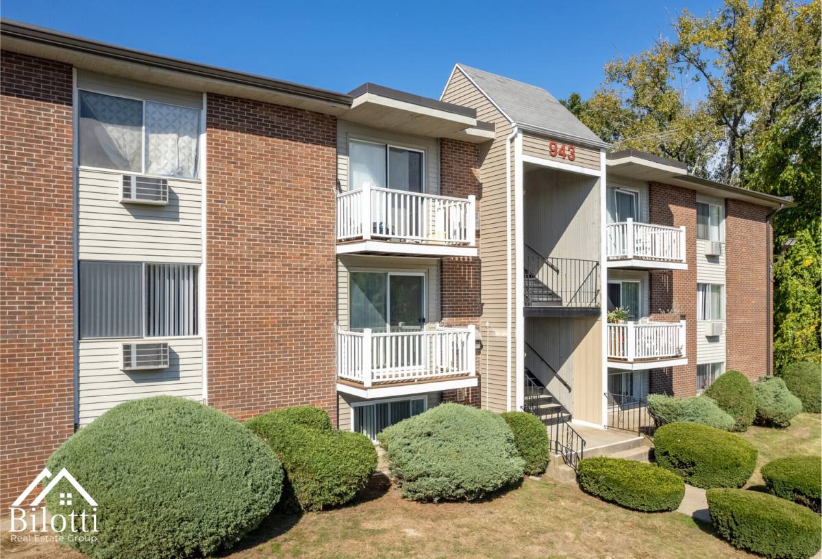 Apartment for rent at 941 Dyer Ave, Cranston, RI 02920