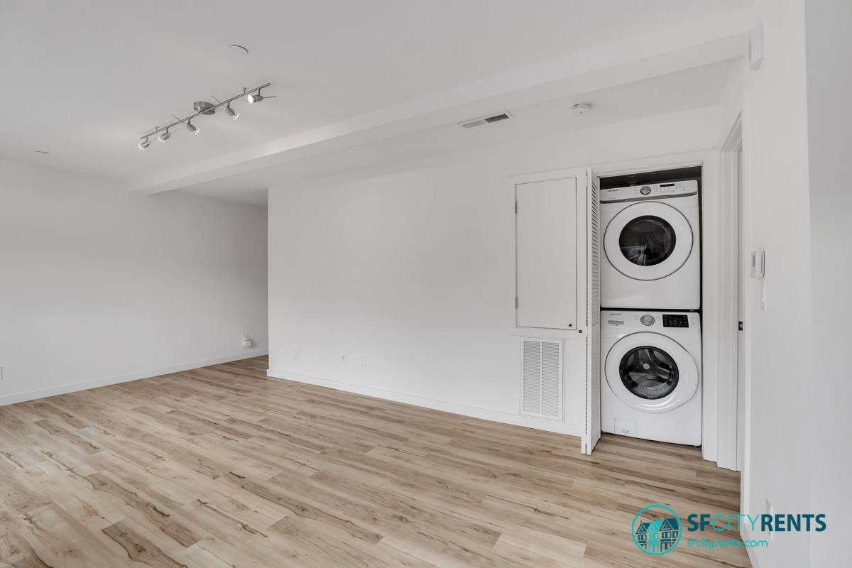 Apartment for rent at 615 Canyon Rd, Redwood City, CA 94062