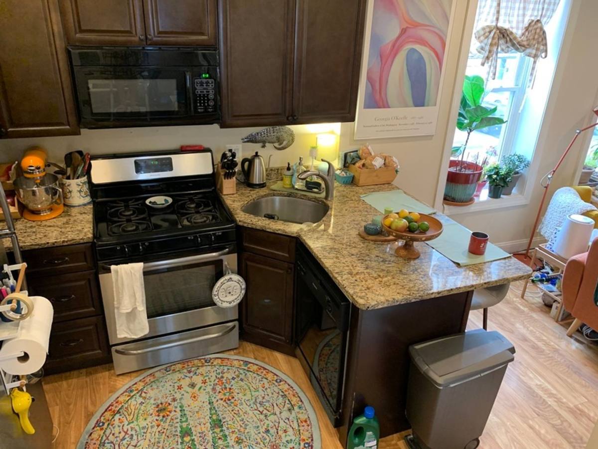 Apartment for rent at 1800 S 18th St #2R, Philadelphia, PA 19145