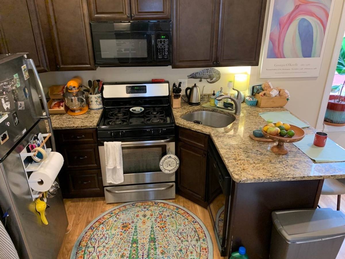 Apartment for rent at 1800 S 18th St #2R, Philadelphia, PA 19145