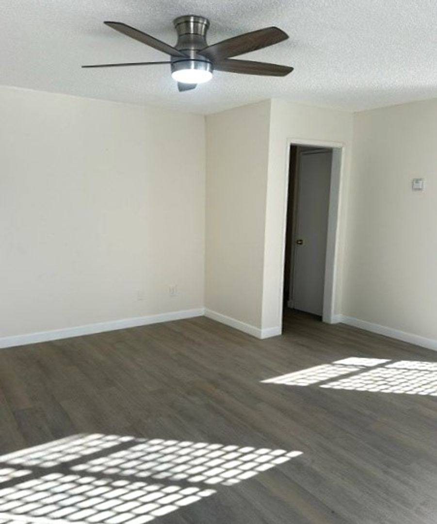 Apartment for rent at 626 W 78th St, Los Angeles, CA 90044