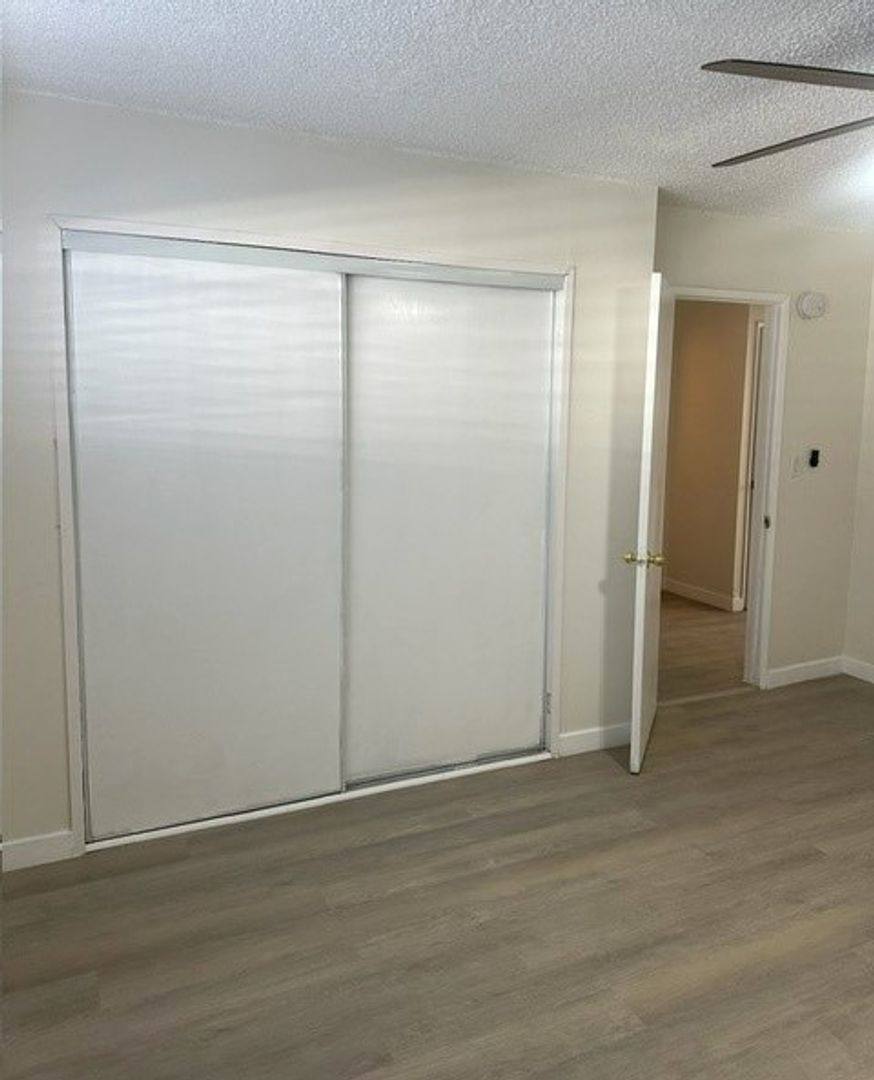 Apartment for rent at 626 W 78th St, Los Angeles, CA 90044