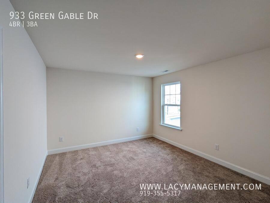 House for rent at 933 Green Gable Dr, Zebulon, NC 27597